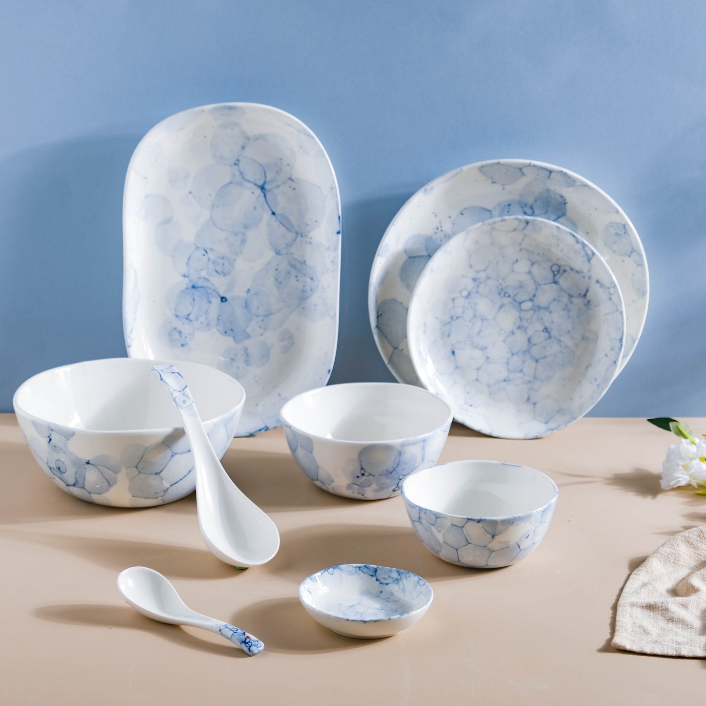 Amusant 35 Piece Dinner Set For 6