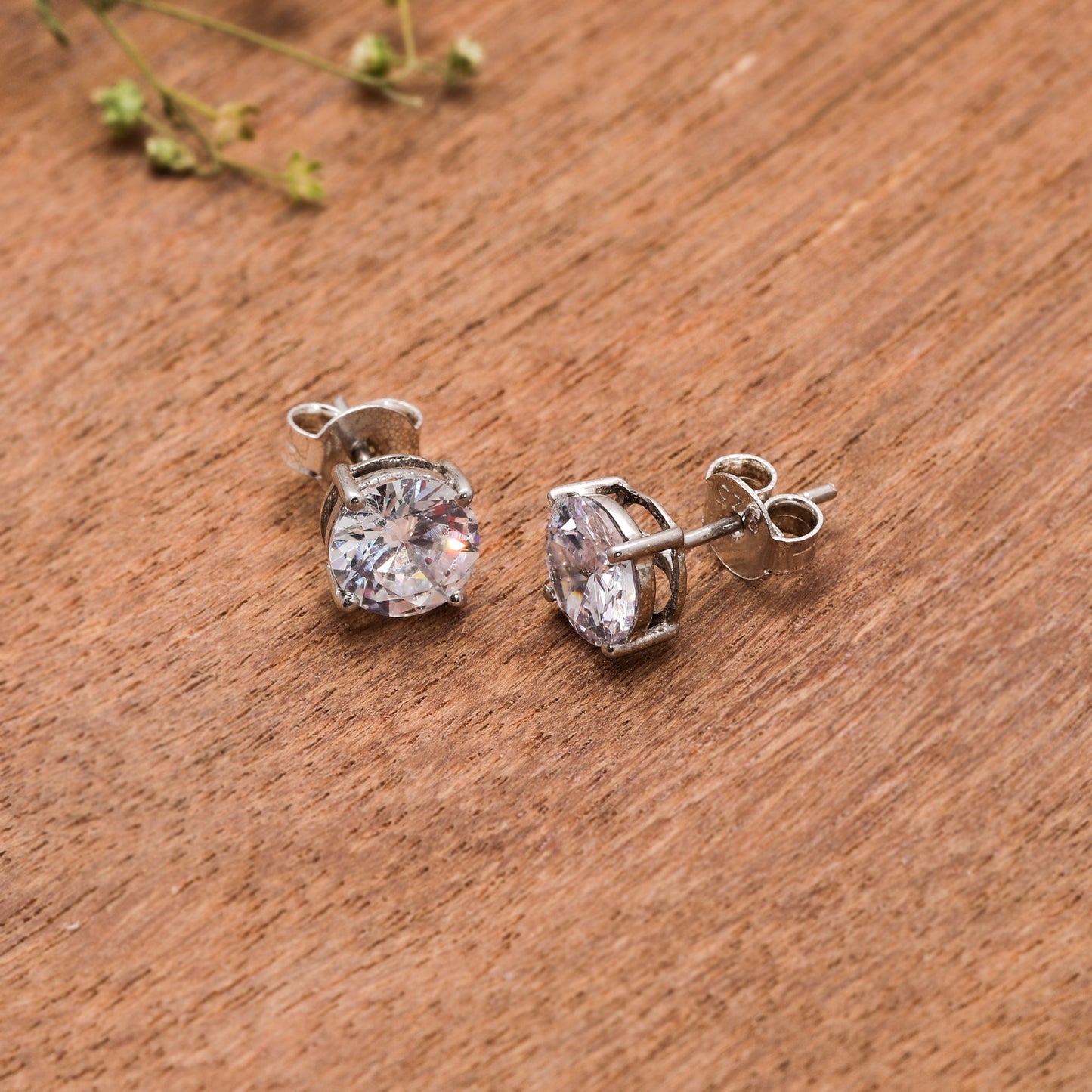 Anushka Sharma Silver Queens Set