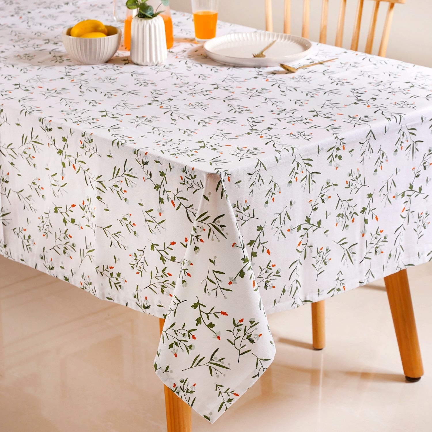 Arancia 8 Seater Floral Cotton Table Cover 274x152cm