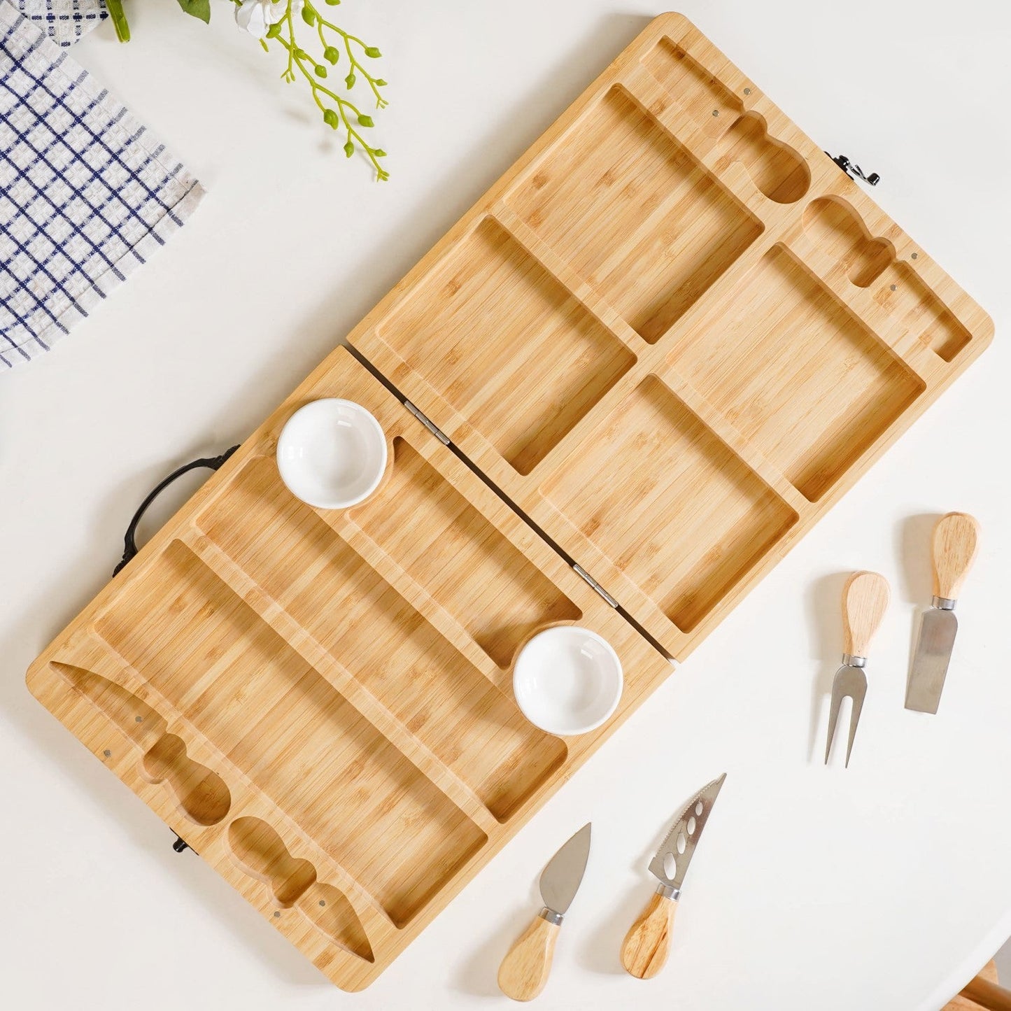 Foldable Trending Charcuterie Board Set With Bowls And Knives 22inch