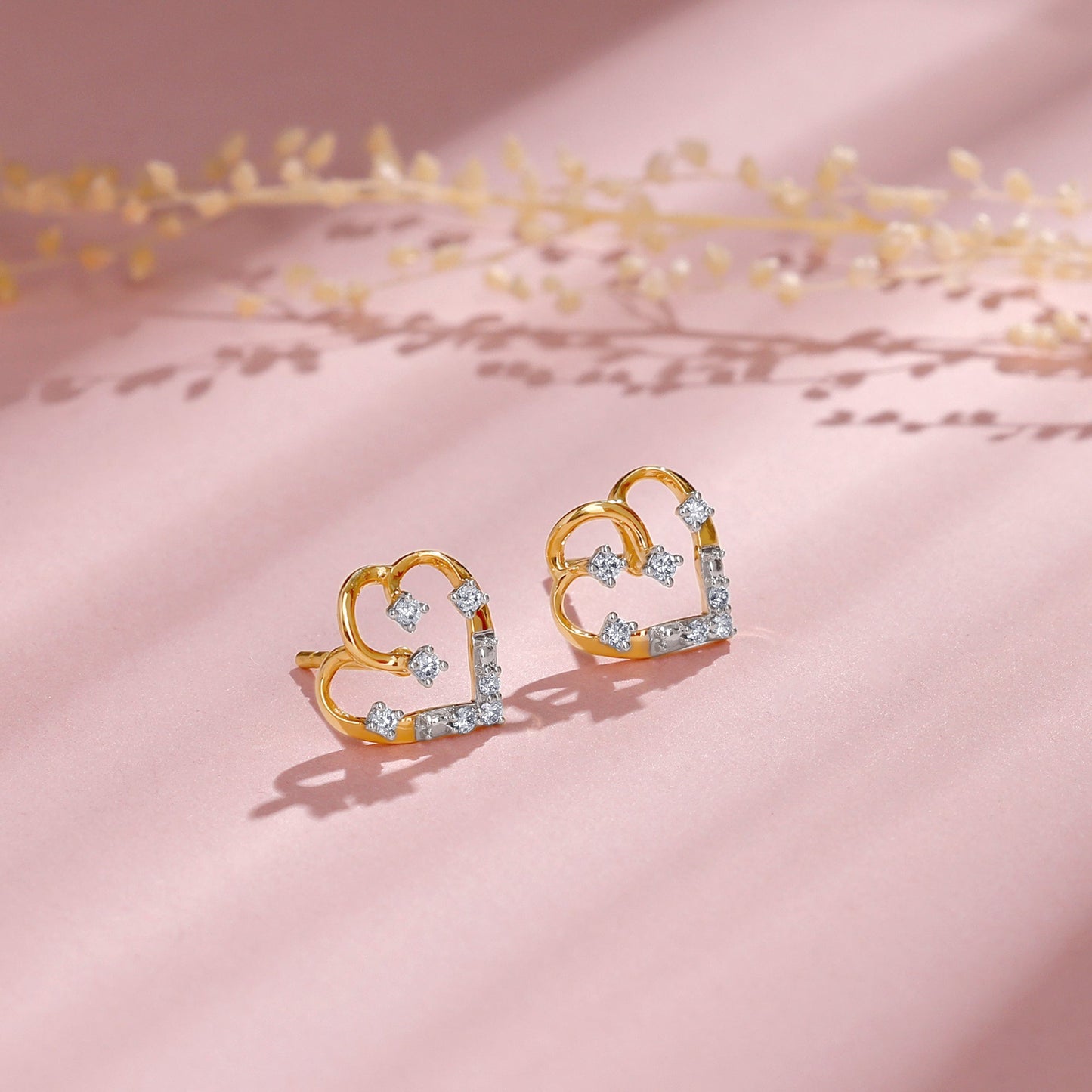 Gold Arteria Diamond Earrings