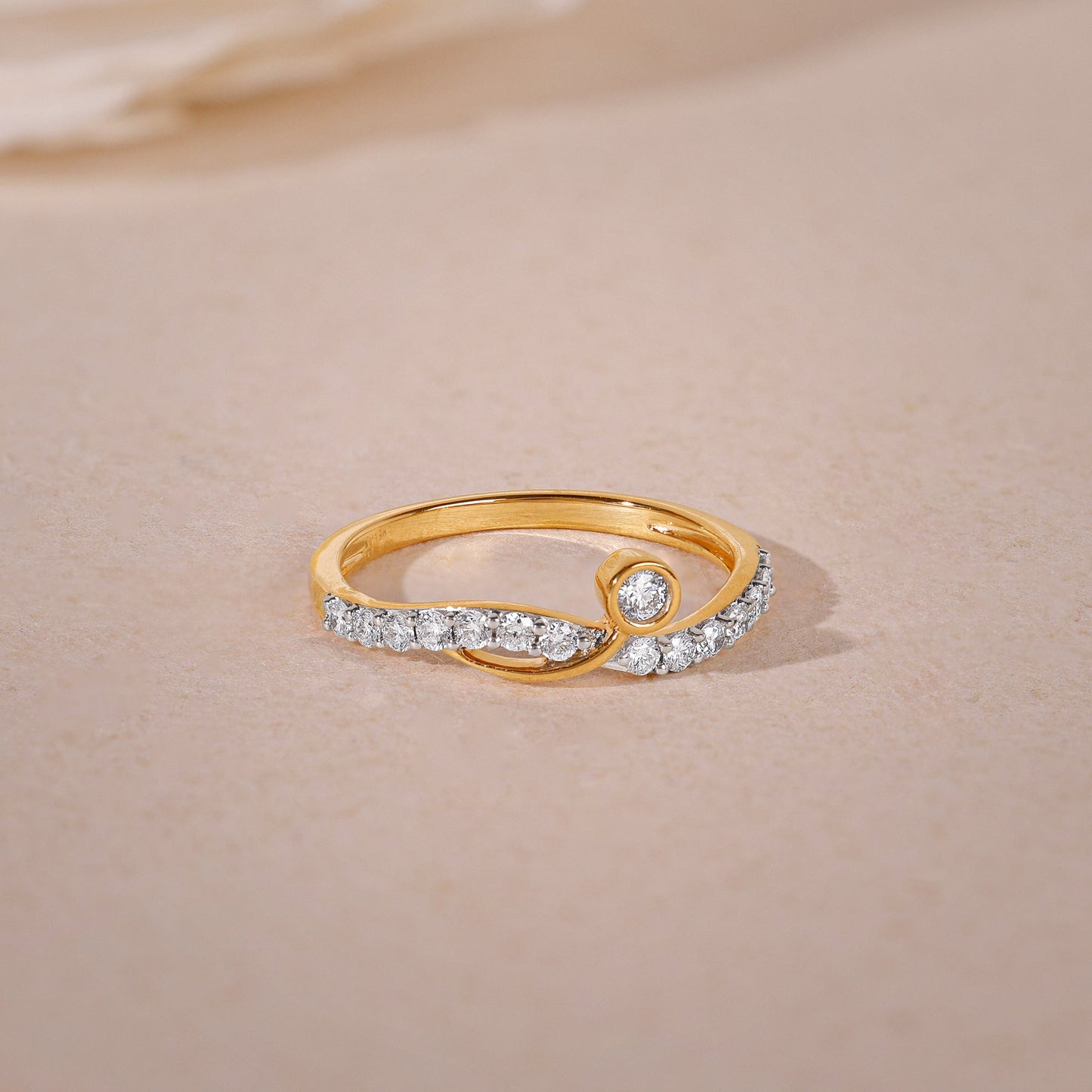 Gold Glowspell Lab Grown Diamond Ring