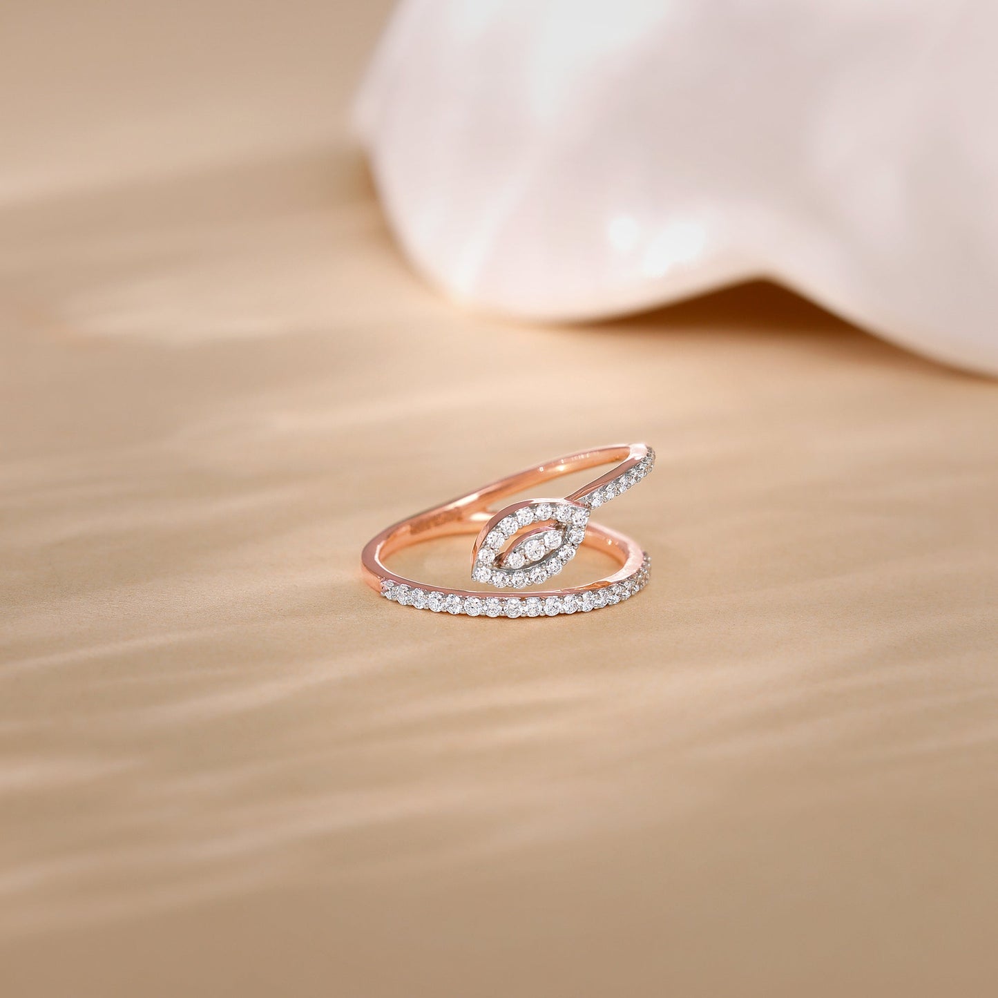Rose Gold Wavy Bud Diamond Ring