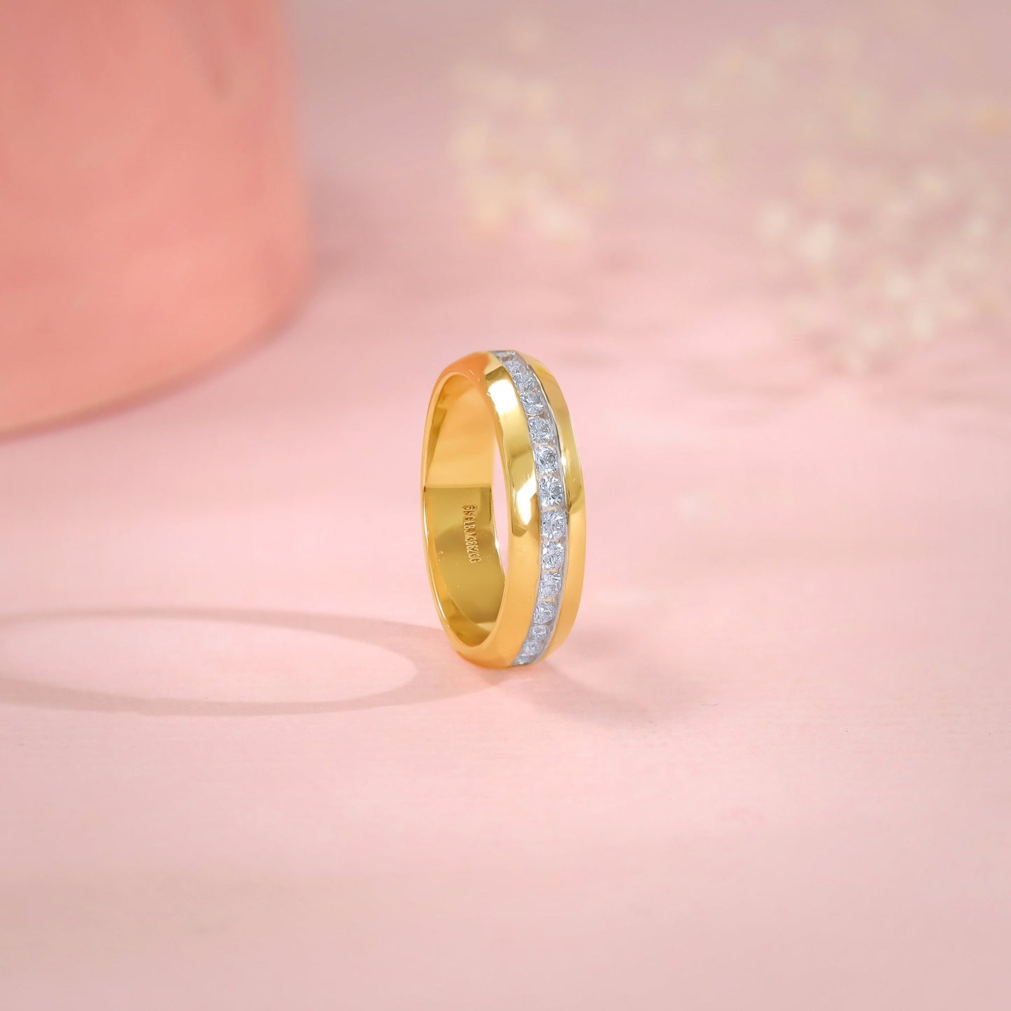 Gold Maximalist Glow Lab Grown Diamond Ring