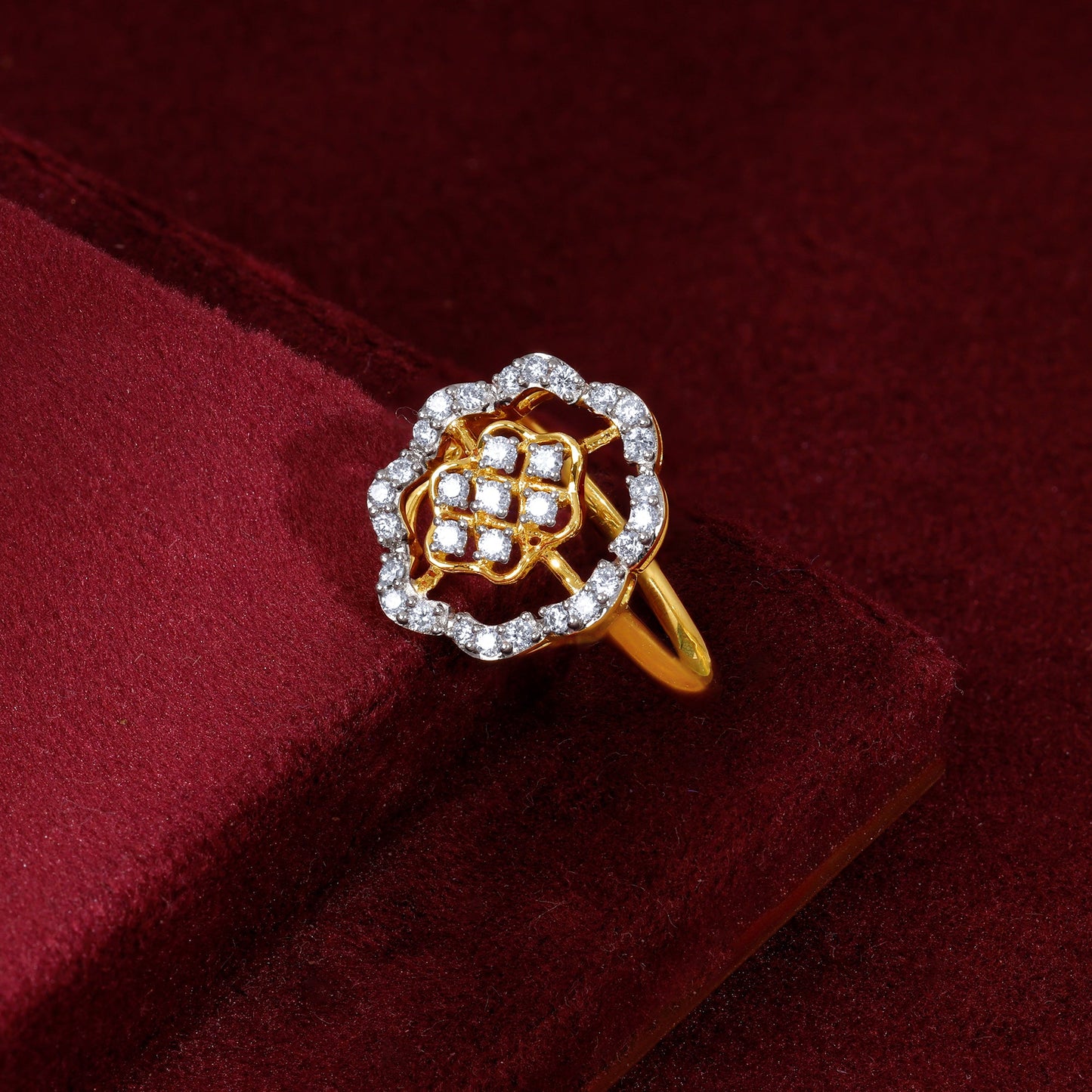 Gold Magna Florale Lab Grown Diamond Ring