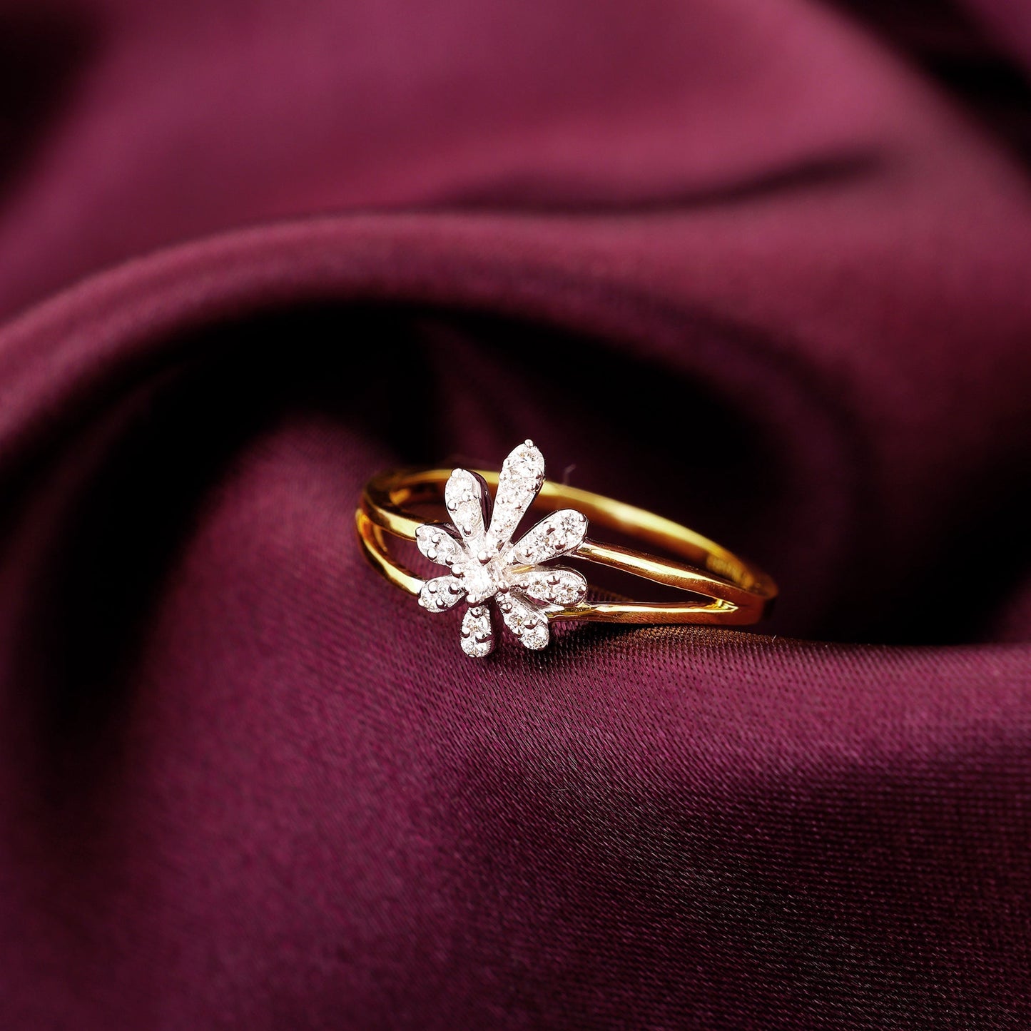 Gold Crowning Cosmos Diamond Ring