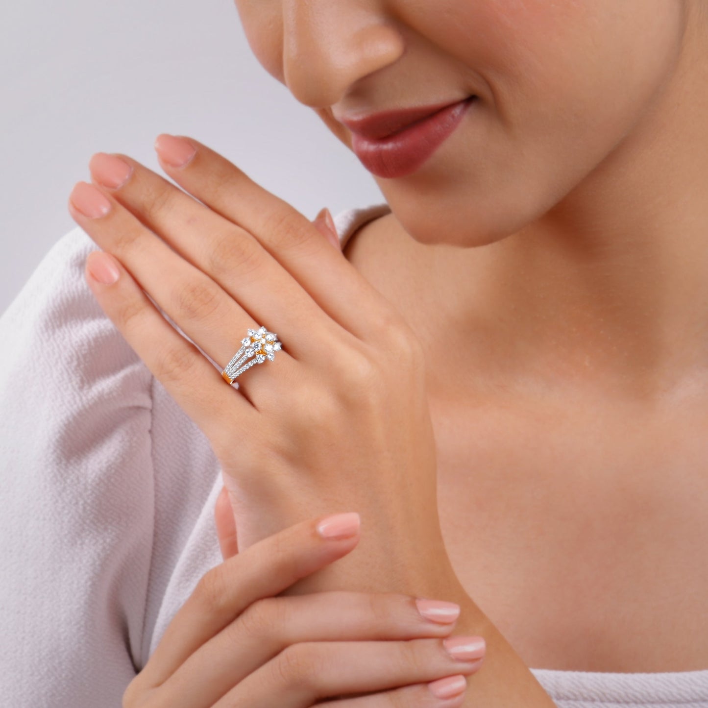 Gold Divine Fleur Lab Grown Diamond Ring
