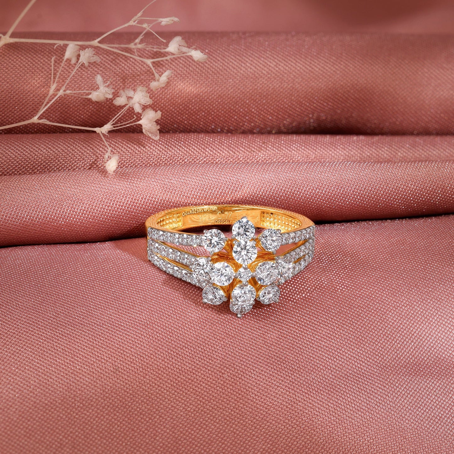 Gold Divine Fleur Lab Grown Diamond Ring