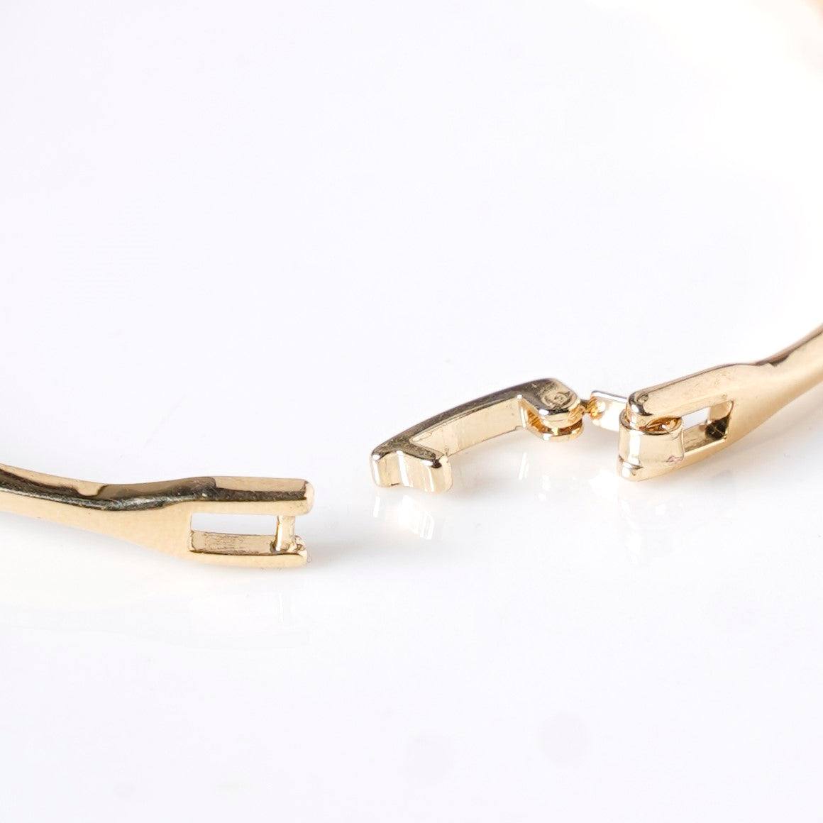 Gold Zigzag Pearl Bracelet