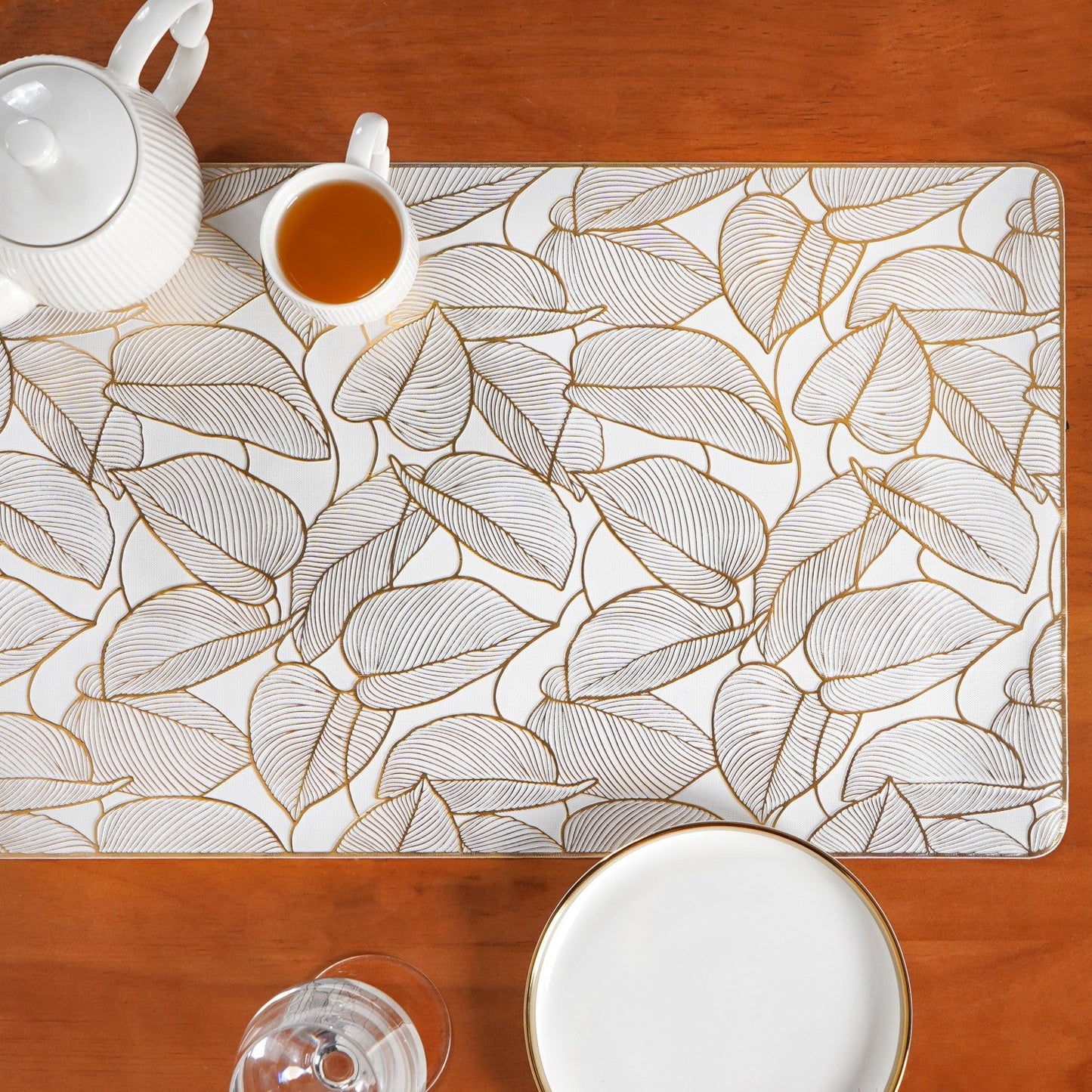 Leaf Embossed Golden Table Runner 91x35cm