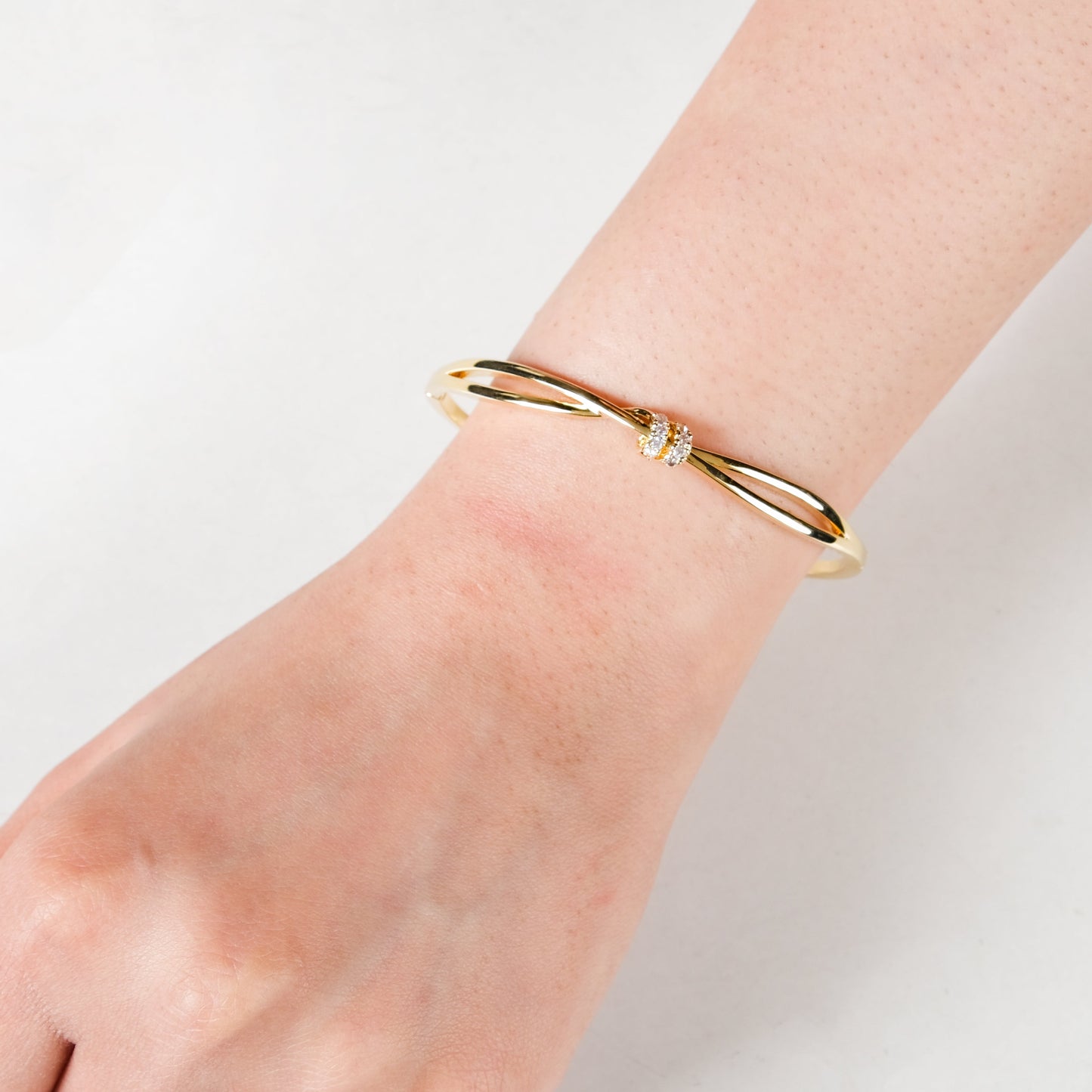 Graceful Knotted Vines Gold Bracelet