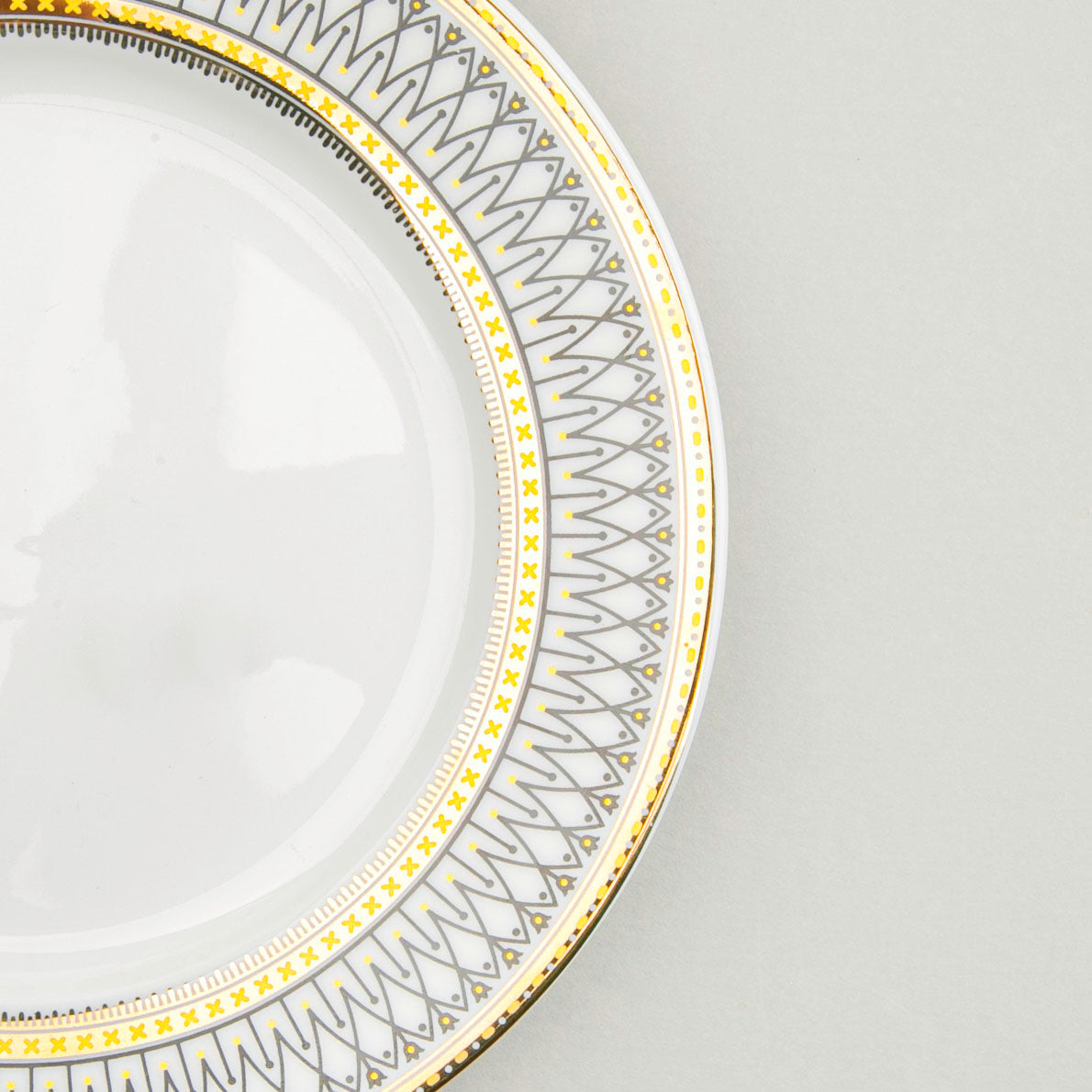 Gold Detailed Glam Dessert Plate