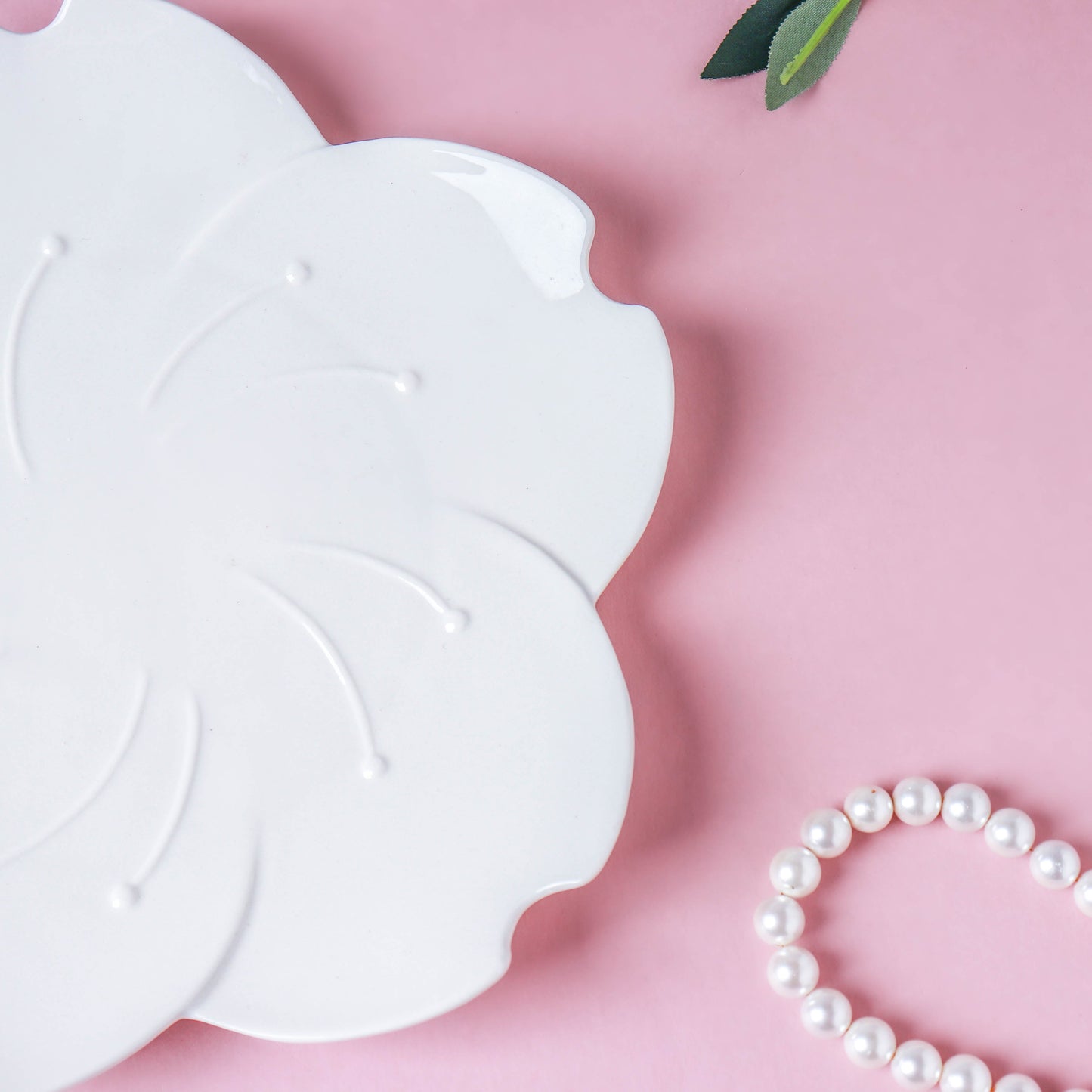 Lotus White Plate