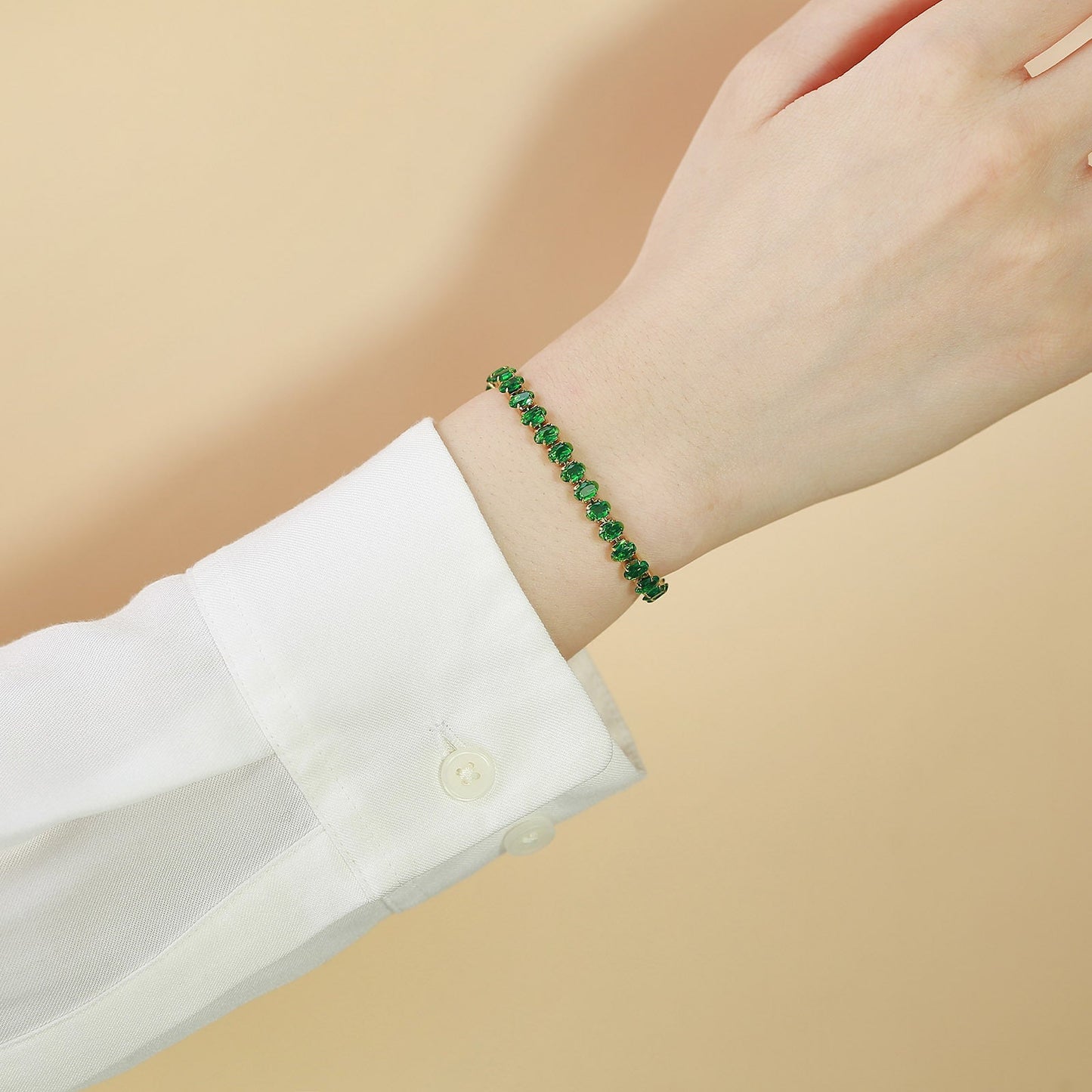 Premium Oval Emerald Bracelet
