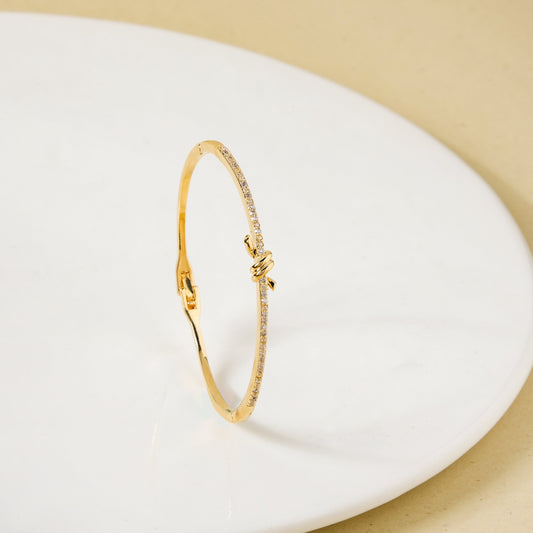 Knotted Glamour Gold Cuff Bracelet