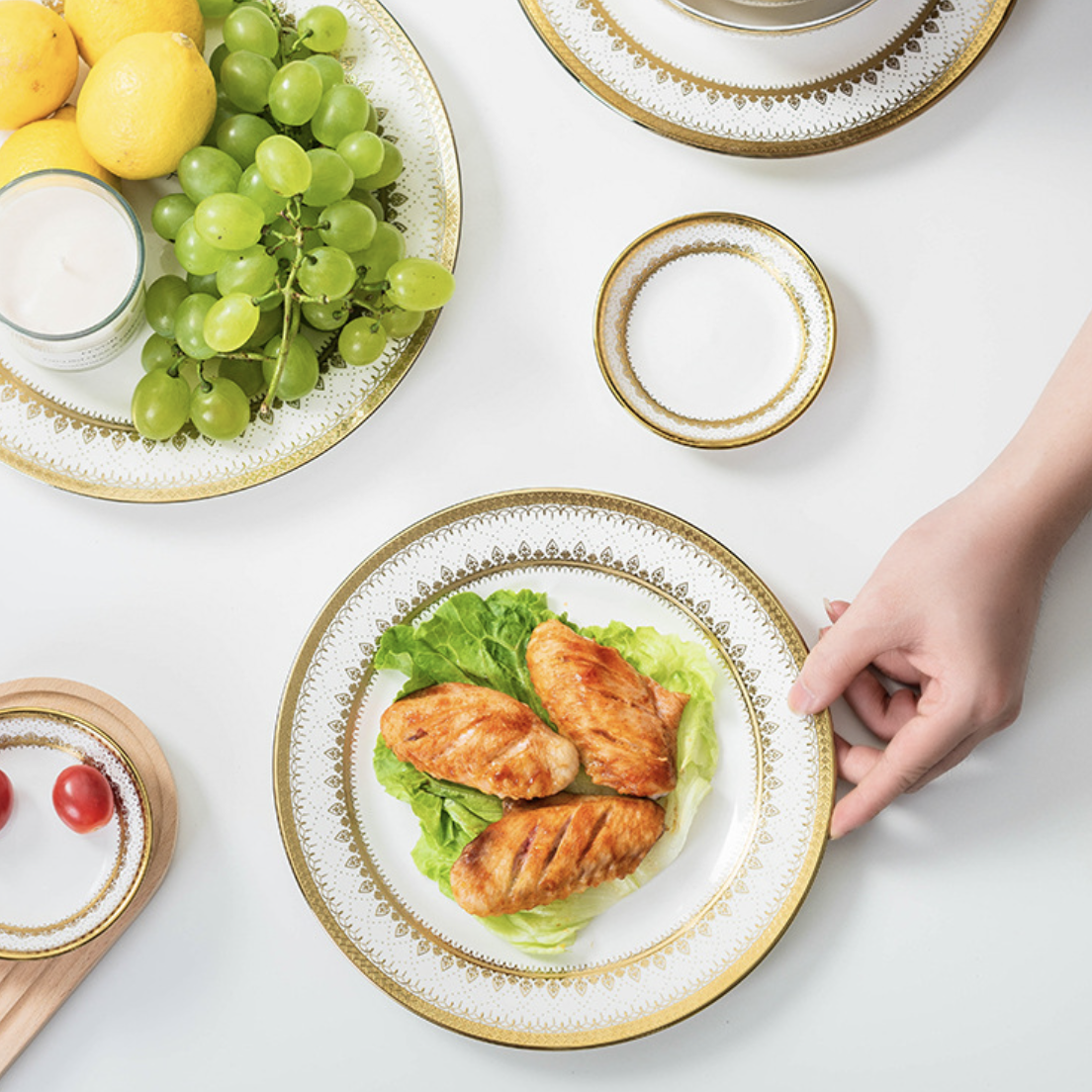 Aurelea Festive Dinner Plate