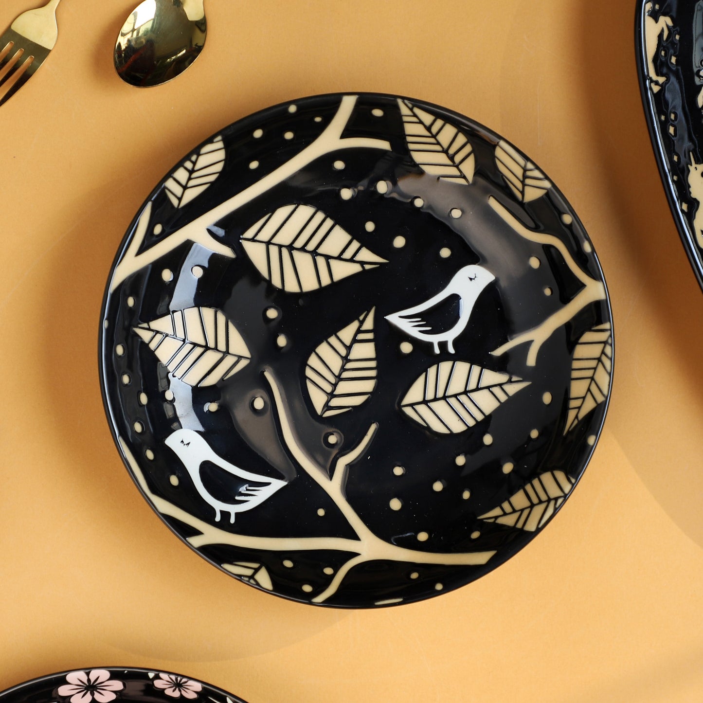 Natura Plates Black