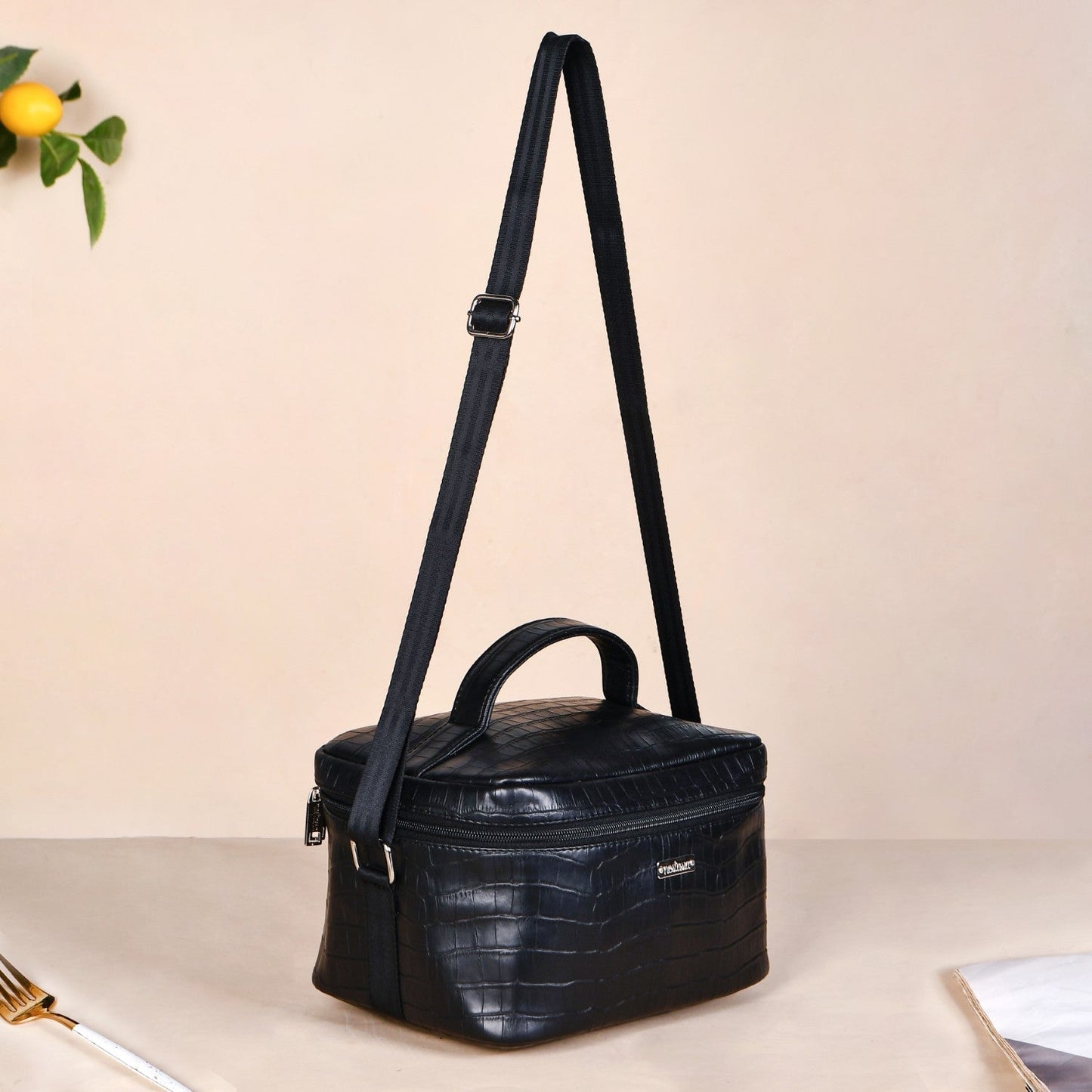 On The Go Lunch Bag Lunch Box Hamper In Faux Leather