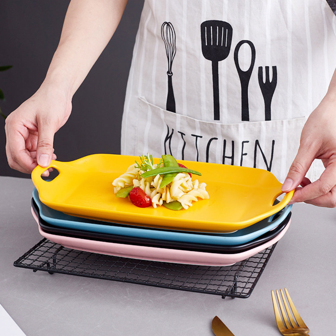 Oven Baking Tray Pink 11.5 Inch