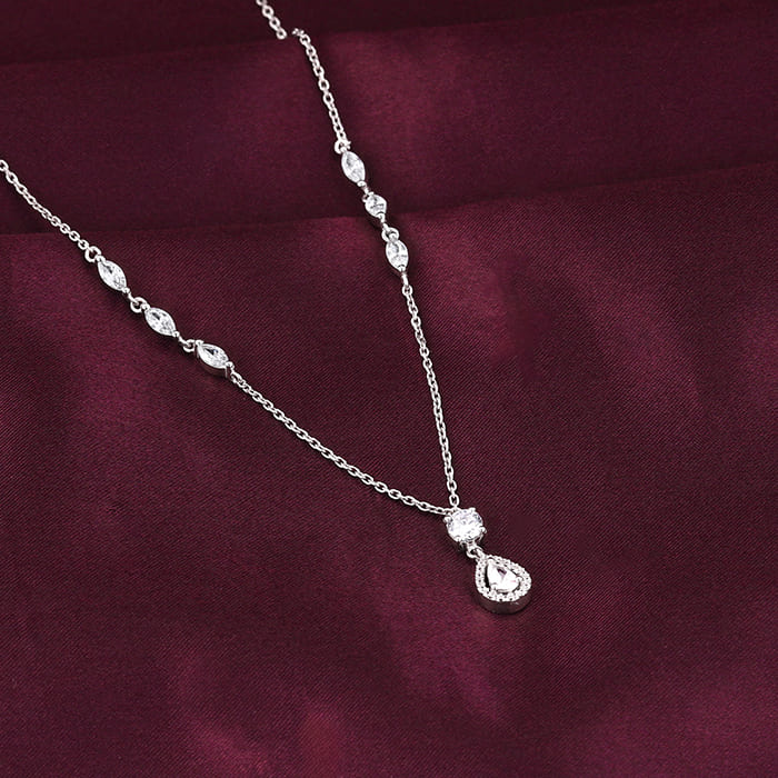 Silver Regal Radiance Necklace