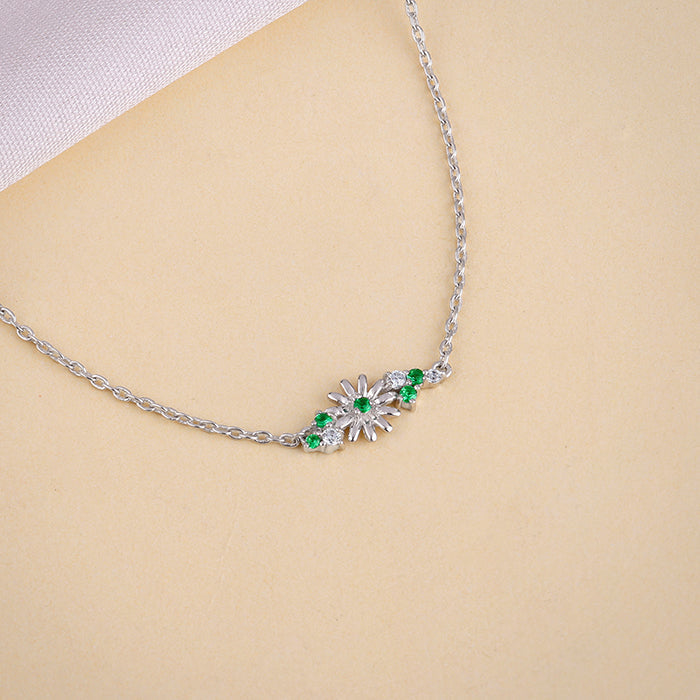 Silver Dreamy Flower Necklace