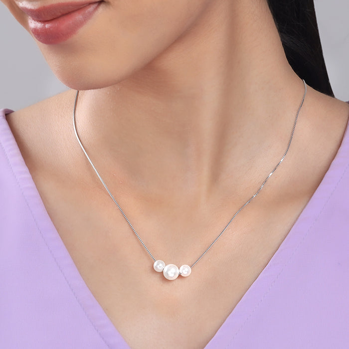 Silver Pearl Drift Necklace
