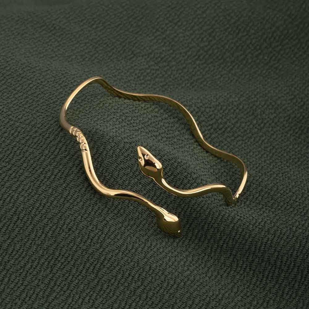 Minimalist Golden Ripple Snake Bracelet
