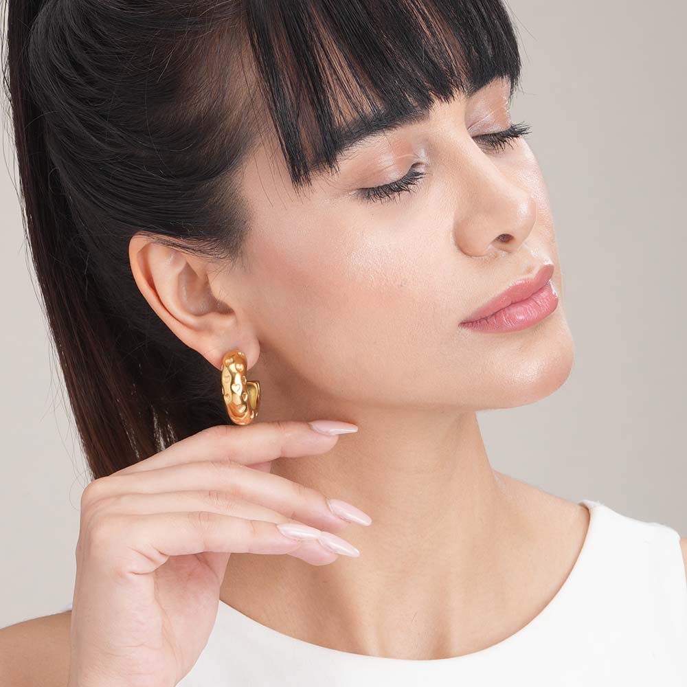 Engraved Heart Curved Earrings | Gold