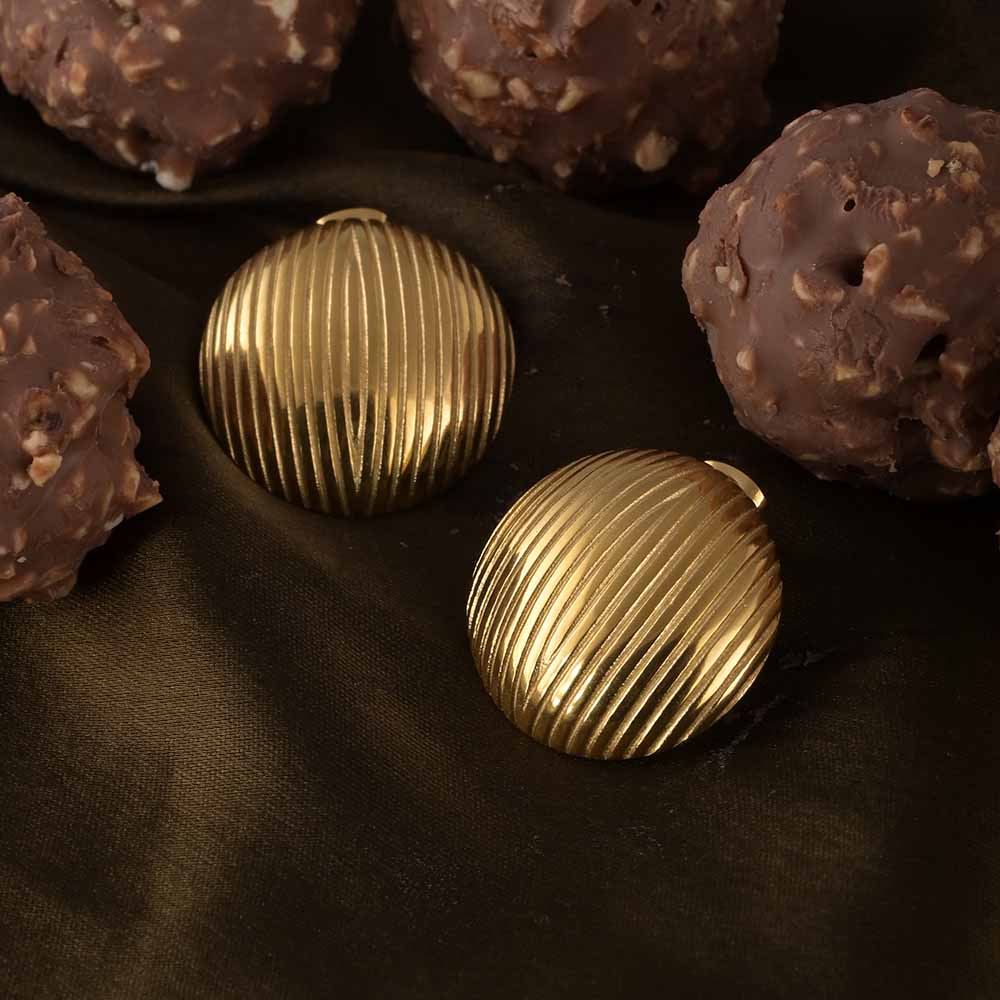 Round Shell Earrings