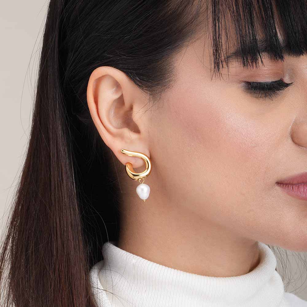 Pearl Rhythm Stud Earrings