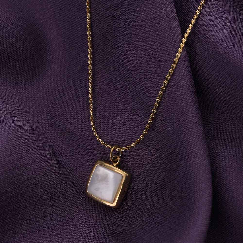 Square Pendent Gold Chain Necklace