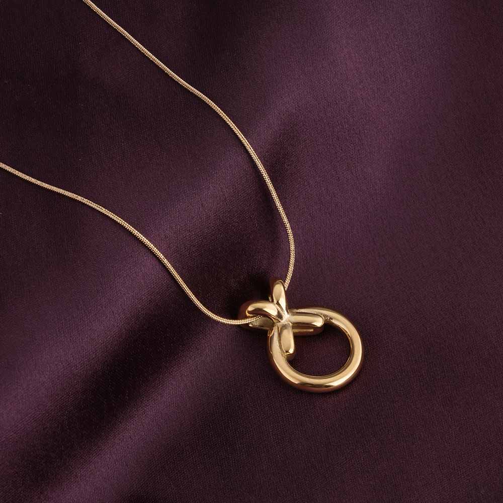 Minimalist Loop Gold Necklace