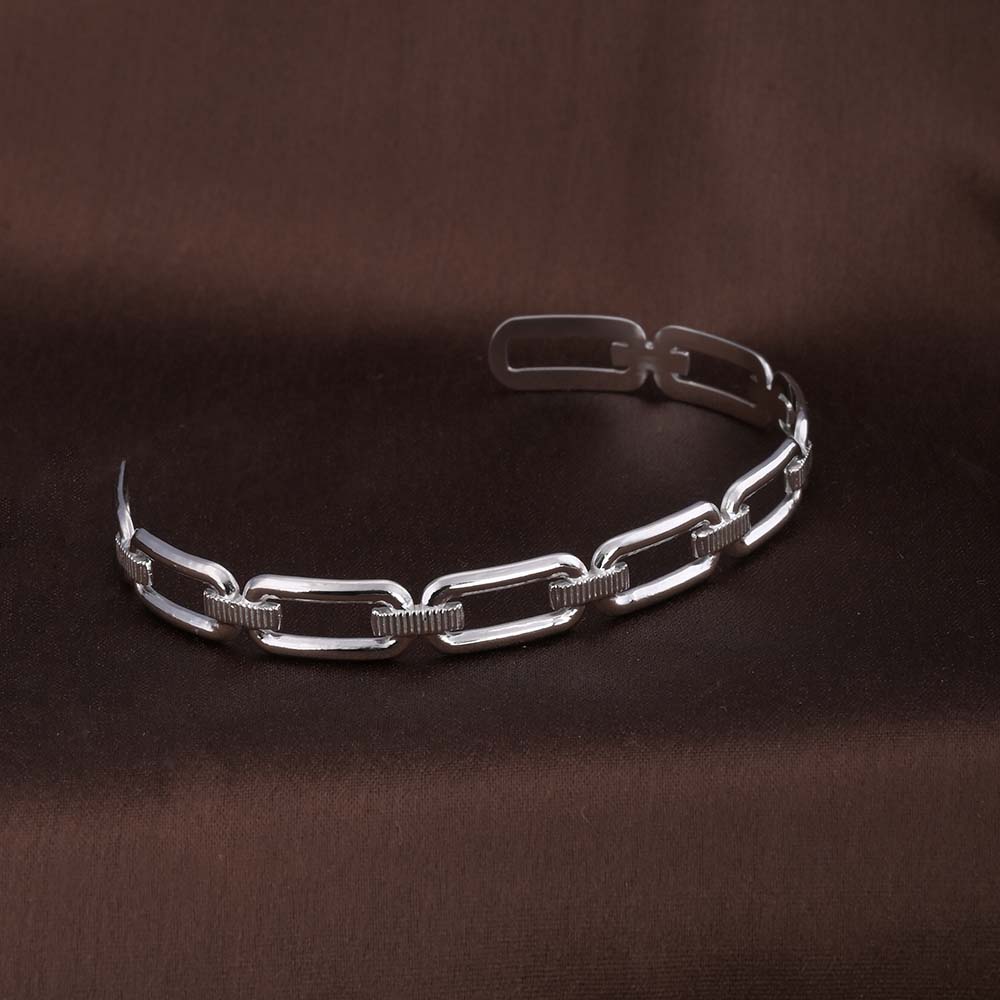 Minimalist Silver Link Bracelet