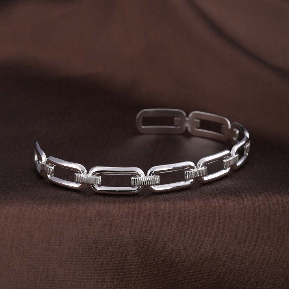 Minimalist Silver Link Bracelet