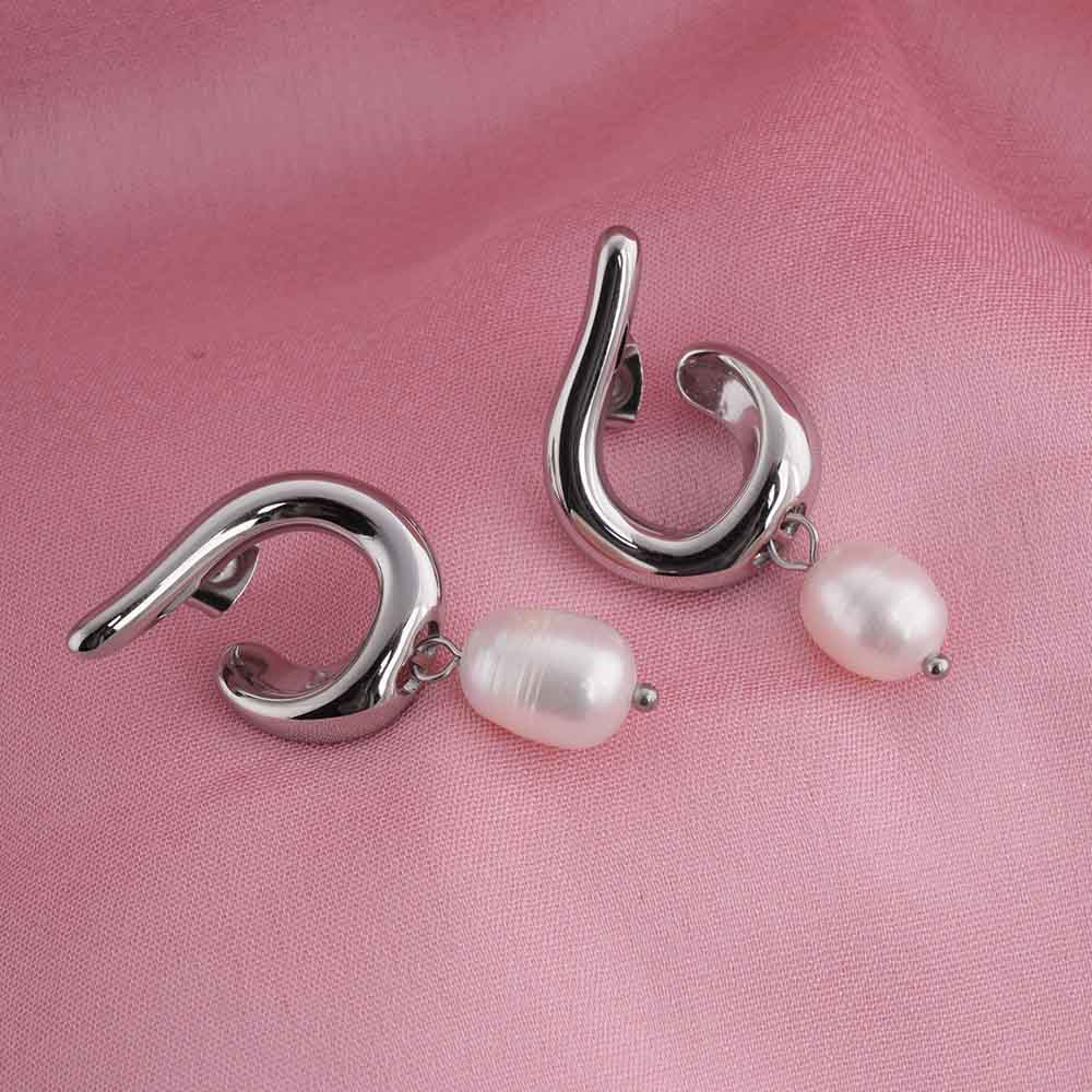 Twisted Pearl Drop Earrings