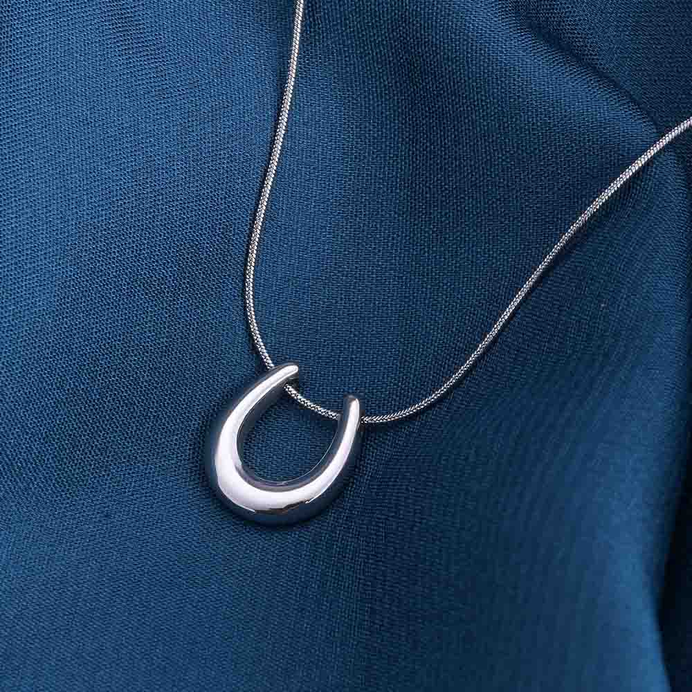 Minimal U Shaped Silver Necklace