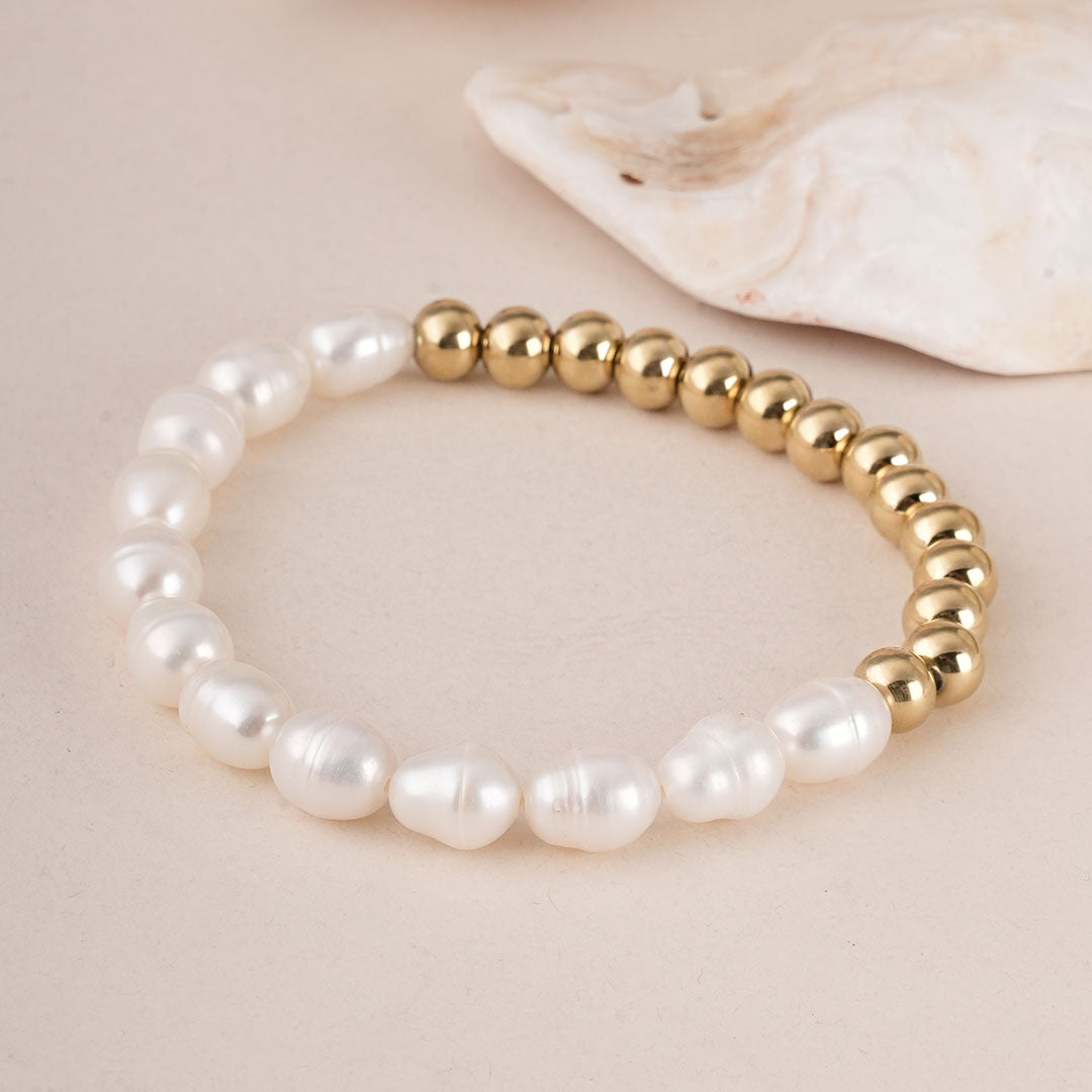 Vintage Pearl Bracelet Set