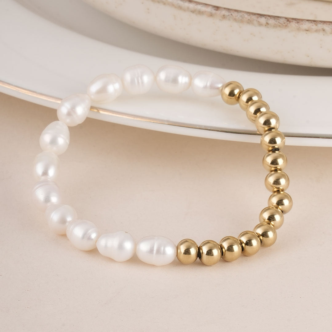 Vintage Pearl Bracelet Set