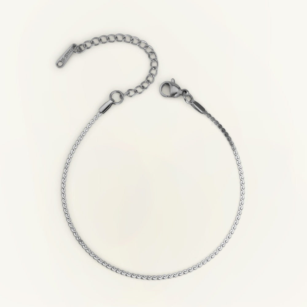 Elegant Silver Chain Bracelet