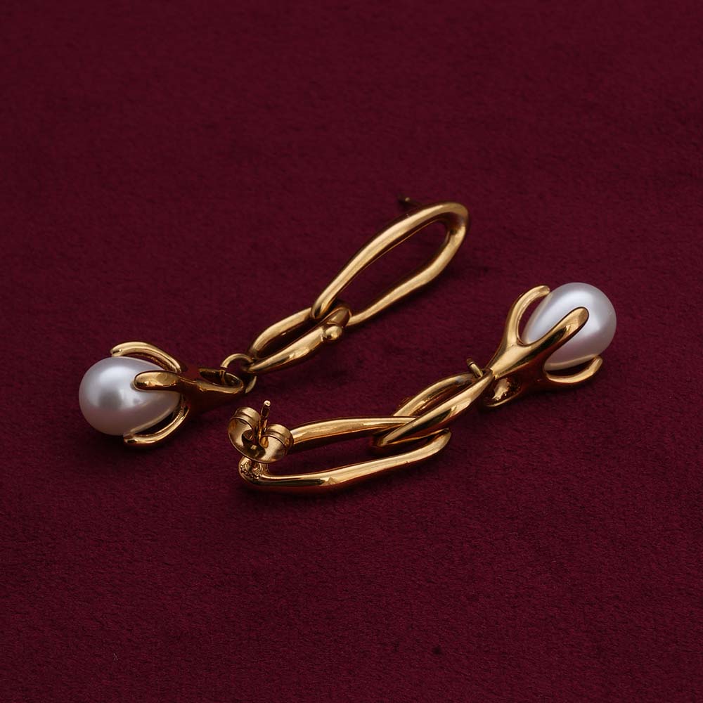 Teardrop Elegance Pearl Earrings