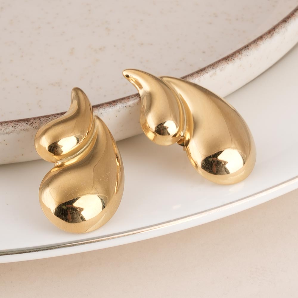 Chic Teardrop Stud Earrings