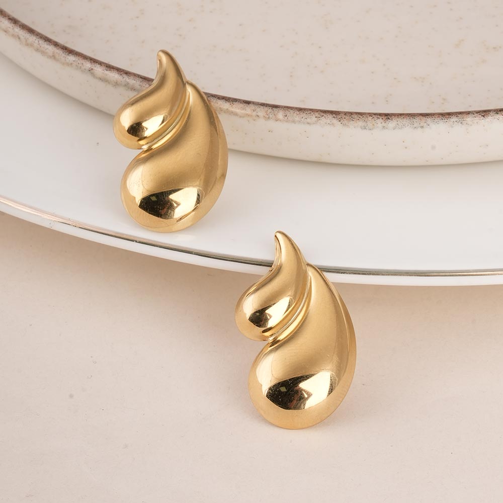 Chic Teardrop Stud Earrings