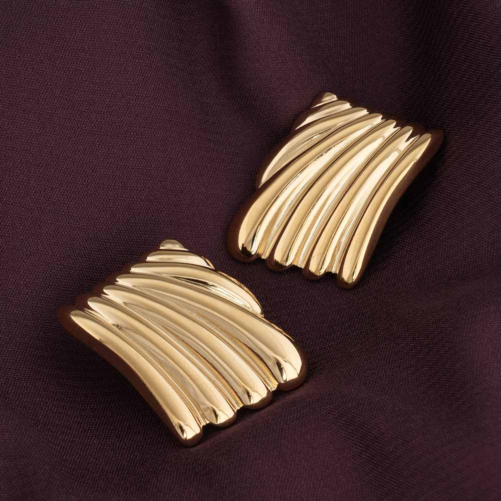 Ribbed Chunky Stud Earrings