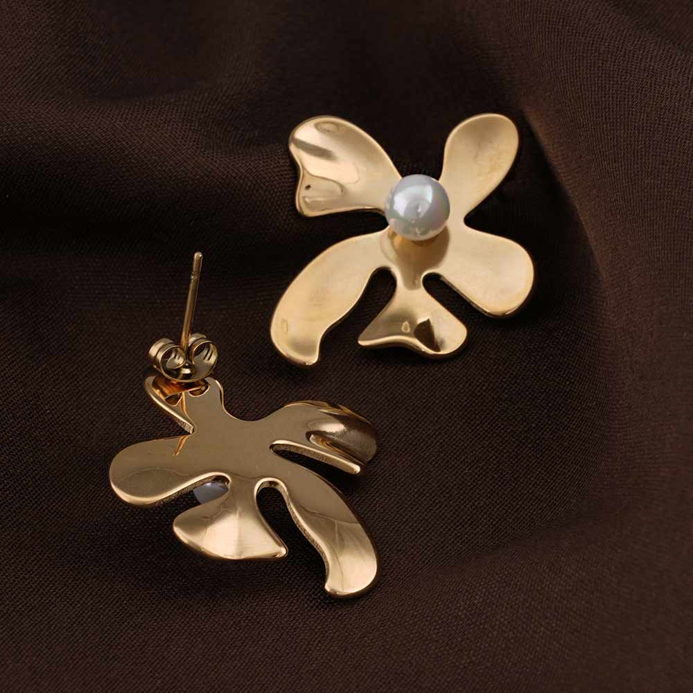 Flower Pearl Earrings