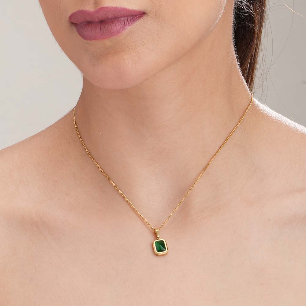 Everyday Exquisite Green Stone Gold Necklace