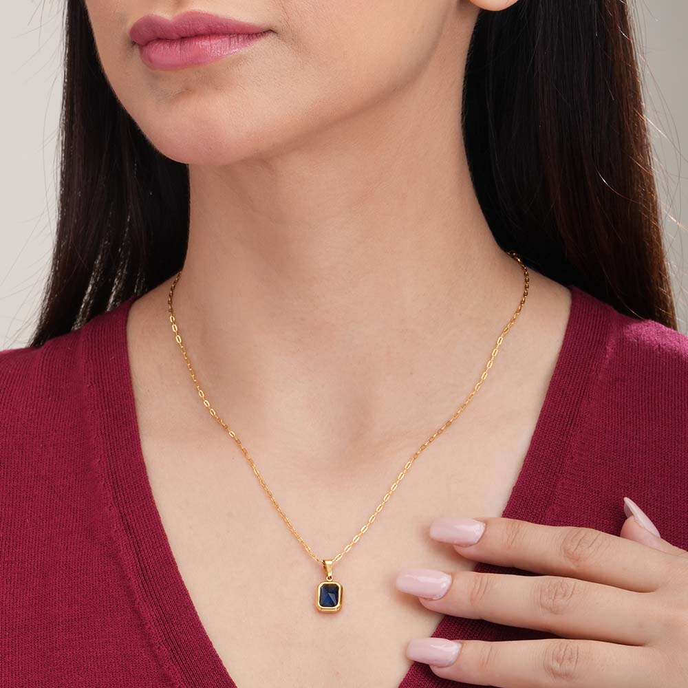 Everyday Exquisite Blue Stone Gold Necklace