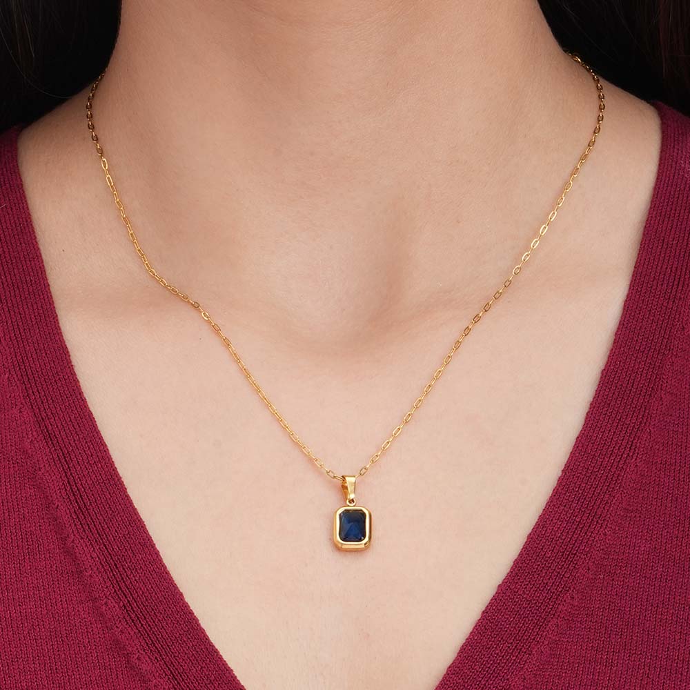 Everyday Exquisite Blue Stone Gold Necklace