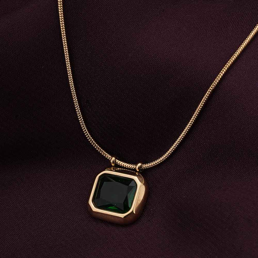 Emerald Embrace Gold Necklace