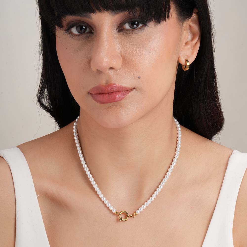 Snow White Pearl Necklace