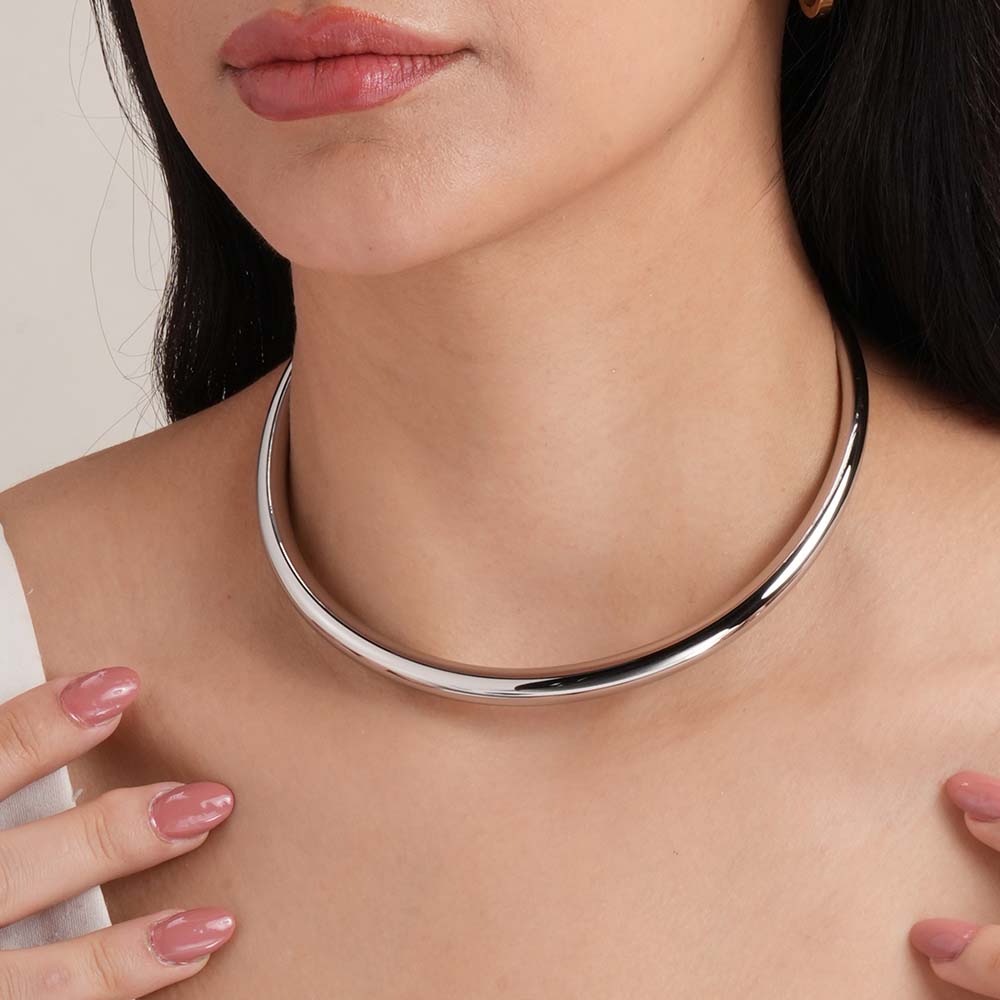 Stylish Silver Choker Necklace